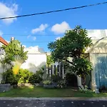 Zeta Villa - Newly Renovated 2Br In Seminyak Legian